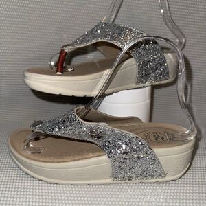 Fly Flot Silver Glitter Wedge Flip Flop Comfort Sandals Womens Size 7.5 (38)